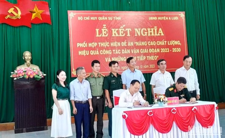 Tại lễ ký kết chương trình phối hợp thực hiện đề án nâng cao chất lượng, hiệu quả công tác dân vận ở vùng đặc thù.