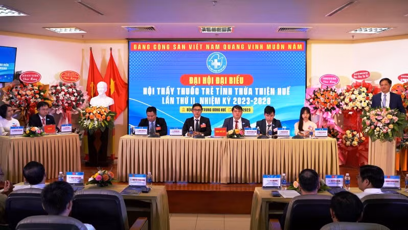 Đại hội đã bàn và thống nhất tiếp tục xây dựng Hội vững mạnh, cống hiến tài năng và y đức cho sự nghiệp bảo vệ sức khỏe nhân dân.