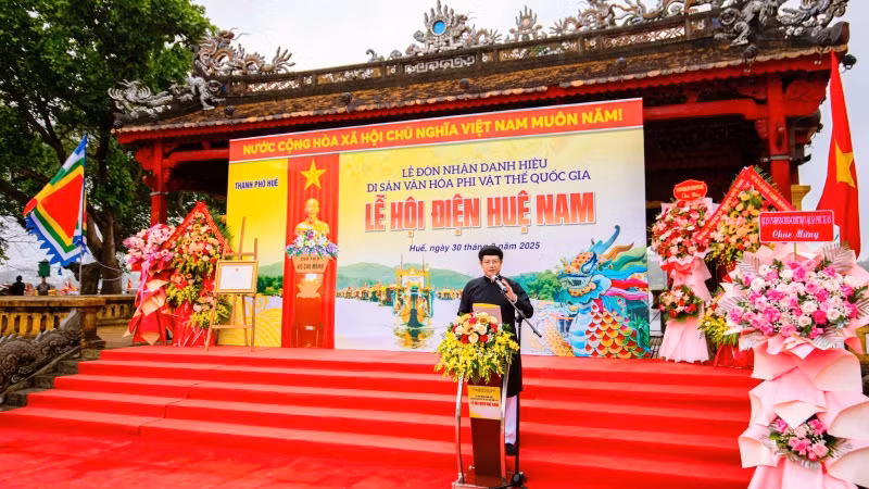 Giám đốc Sở Văn hóa và Thể thao thành phố Huế Phan Thanh Hải phát biểu tại buổi lễ.