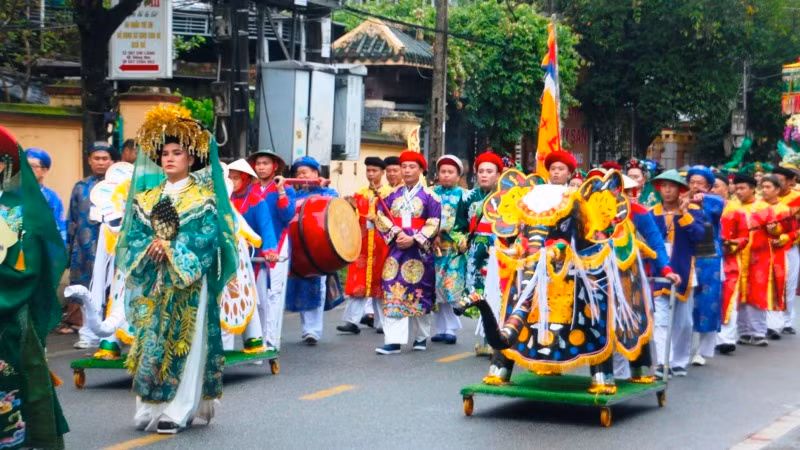 Lễ hội cũng được xem là một festival văn hóa dân gian, cộng đồng đặc trưng của Cố đô.