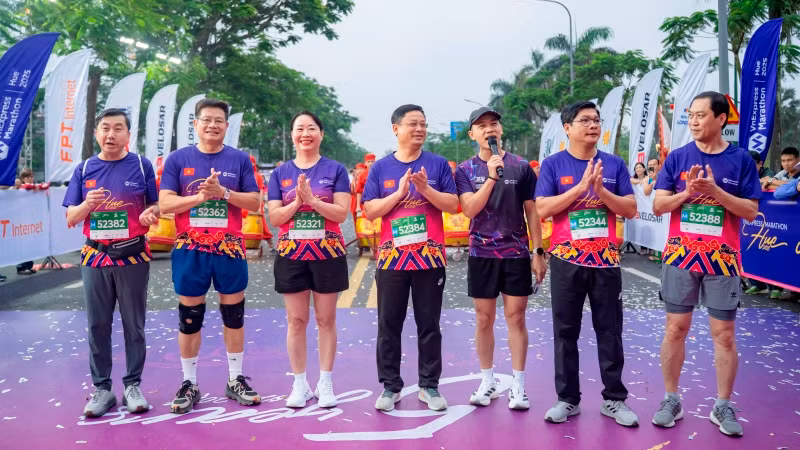 Sôi động Giải VnExpress Marathon Huế 2025 ảnh 1