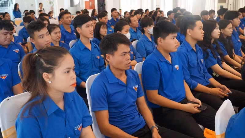 Nền tảng số “Đoàn Thanh niên” trên Hue-S được xây dựng với mong muốn đổi mới, nâng cao chất lượng, hiệu quả công tác tuyên truyền, giáo dục tư tưởng trong đoàn viên, hội viên, thanh niên. Nền tảng số “Đoàn Thanh niên” trên Hue-S được xây dựng với mong muốn đổi mới, nâng cao chất lượng, hiệu quả công tác tuyên truyền, giáo dục tư tưởng trong đoàn viên, hội viên, thanh niên.