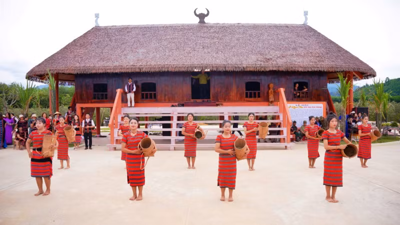 Tại lễ khánh thành Làng văn hóa các dân tộc thiểu số huyện A Lưới