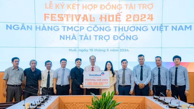 Ngân hàng VietinBank tiếp tục là “Nhà tài trợ Đồng” cho Festival Huế 2024.