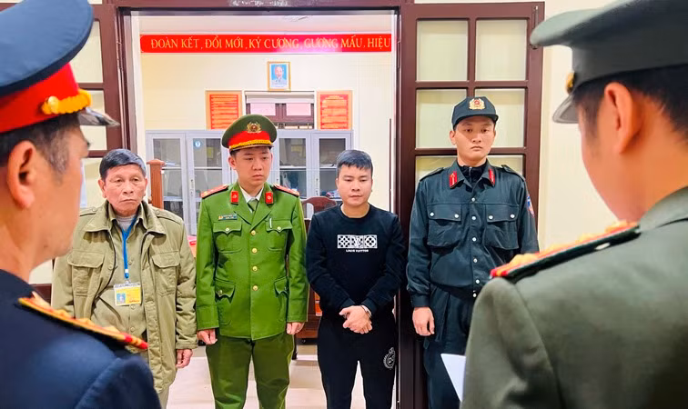Cơ quan An ninh điều tra khởi tố, bắt giữ các đối tượng để điều tra theo quy định của pháp luật. Cơ quan An ninh điều tra khởi tố, bắt giữ các đối tượng để điều tra theo quy định của pháp luật.