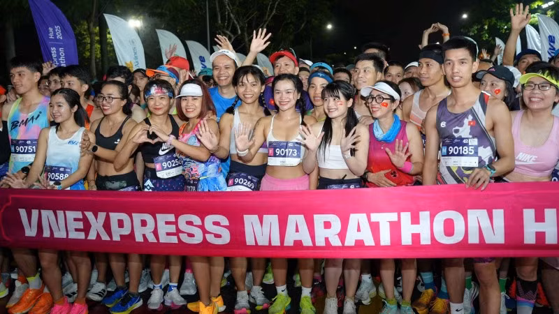 Sôi động Giải VnExpress Marathon Huế 2025 ảnh 5