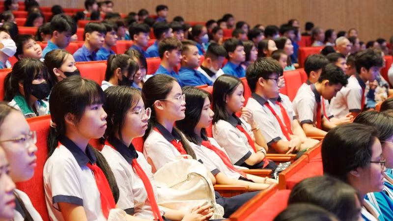 Trong số 25 triệu trẻ em trên cả nước, Thừa Thiên Huế có hơn 292.000 trẻ em, chiếm 26% dân số toàn tỉnh.