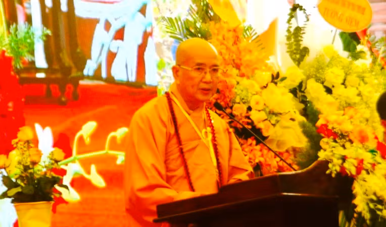 Hòa thượng Thích Khế Chơn, Phó Chủ tịch Hội đồng trị sự Giáo hội Phật giáo Việt Nam, Trưởng Ban Trị sự Giáo hội Phật giáo Việt Nam tỉnh Thừa Thiên Huế phát biểu.