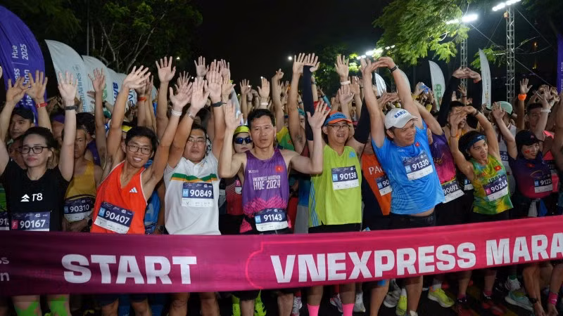 Sôi động Giải VnExpress Marathon Huế 2025 ảnh 2