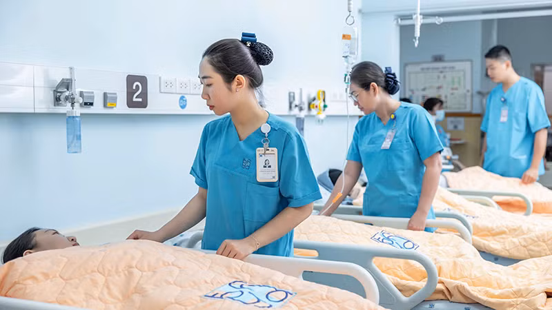 Bệnh viện Ðại học Y dược Thành phố Hồ Chí Minh duy trì công tác chuyên môn và bảo đảm an toàn cho người bệnh trong suốt dịp Tết Nguyên đán Ất Tỵ 2025. 
