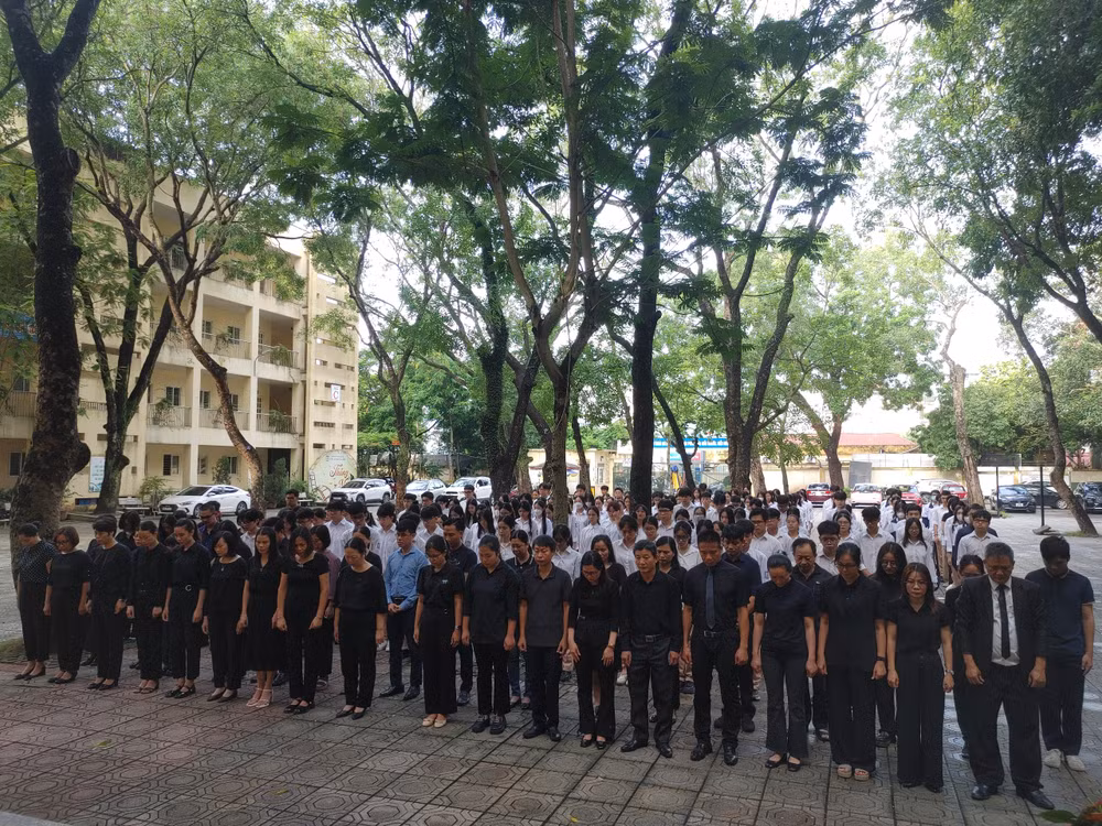 Toàn cảnh Lễ viếng Tổng Bí thư Nguyễn Phú Trọng: Trang nghiêm và xúc động ảnh 43 Toàn cảnh Lễ viếng Tổng Bí thư Nguyễn Phú Trọng: Trang nghiêm và xúc động ảnh 43