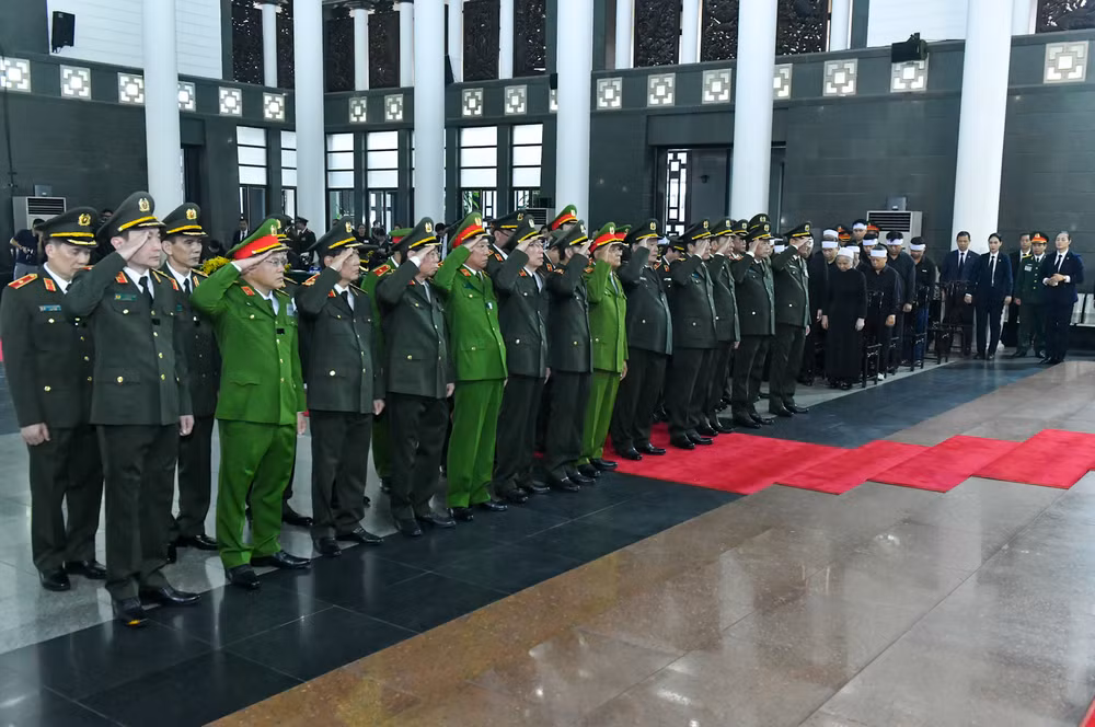 Toàn cảnh Lễ viếng Tổng Bí thư Nguyễn Phú Trọng: Trang nghiêm và xúc động ảnh 108 Toàn cảnh Lễ viếng Tổng Bí thư Nguyễn Phú Trọng: Trang nghiêm và xúc động ảnh 108