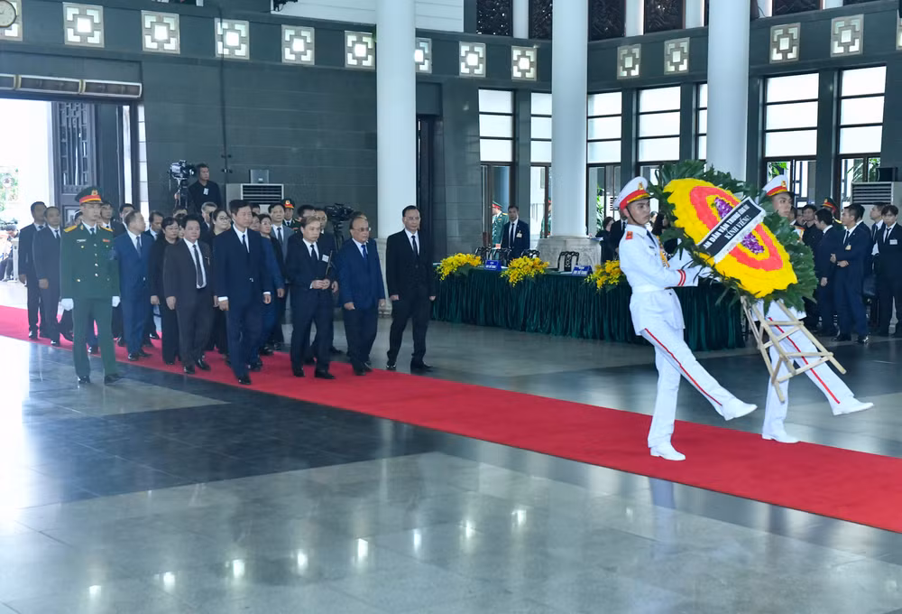 Toàn cảnh Lễ viếng Tổng Bí thư Nguyễn Phú Trọng: Trang nghiêm và xúc động ảnh 142 Toàn cảnh Lễ viếng Tổng Bí thư Nguyễn Phú Trọng: Trang nghiêm và xúc động ảnh 142