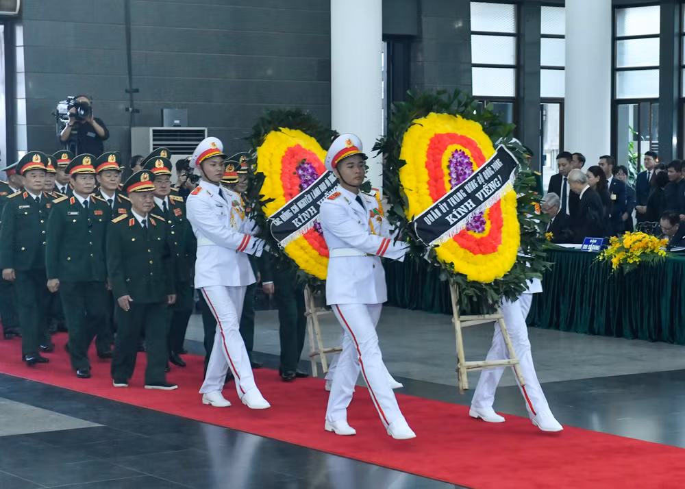 Toàn cảnh Lễ viếng Tổng Bí thư Nguyễn Phú Trọng: Trang nghiêm và xúc động ảnh 104 Toàn cảnh Lễ viếng Tổng Bí thư Nguyễn Phú Trọng: Trang nghiêm và xúc động ảnh 104