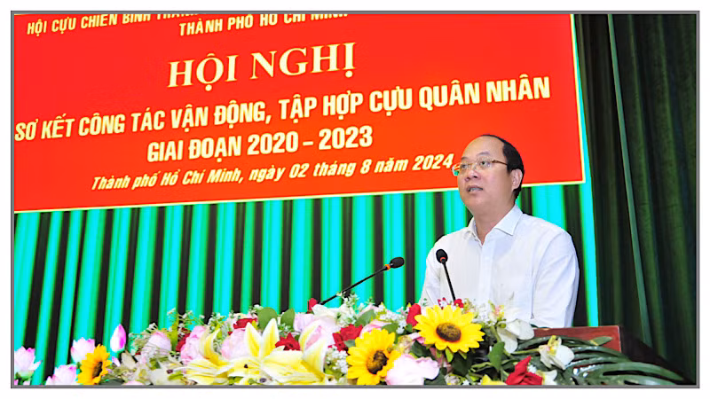 Đồng chí Nguyễn Hồ Hải, Phó Bí thư thường trực Thành ủy Thành phố Hồ Chí Minh phát biểu tại hội nghị.
