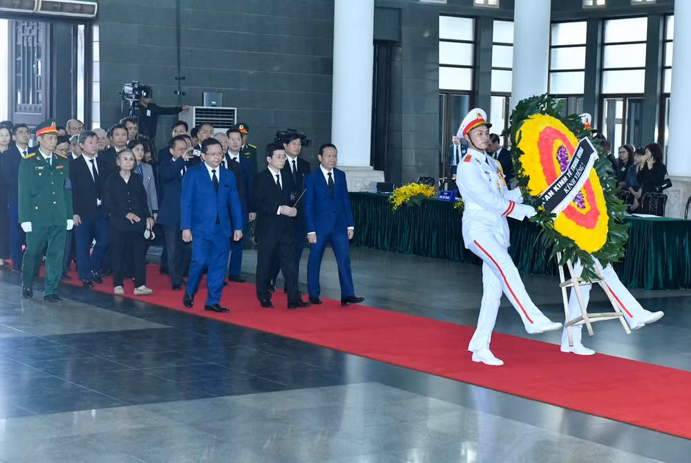Toàn cảnh Lễ viếng Tổng Bí thư Nguyễn Phú Trọng: Trang nghiêm và xúc động ảnh 144 Toàn cảnh Lễ viếng Tổng Bí thư Nguyễn Phú Trọng: Trang nghiêm và xúc động ảnh 144