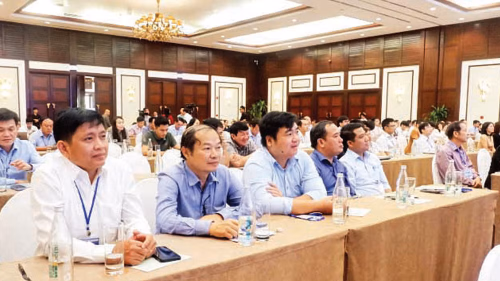 Các đại biểu dự Hội thảo quốc gia về Chính phủ số - lãnh đạo chuyển đổi số tiêu biểu năm 2024. (Ảnh NGÔ HUYỀN) Các đại biểu dự Hội thảo quốc gia về Chính phủ số - lãnh đạo chuyển đổi số tiêu biểu năm 2024. (Ảnh NGÔ HUYỀN)