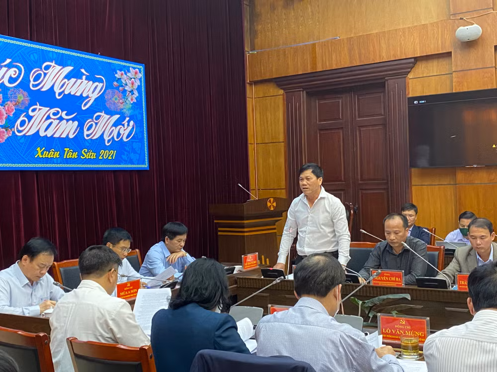 Chủ tịch Hiệp hội doanh nghiệp tỉnh Điện Biên Bùi Đức Giang phát biểu ý kiến tại buổi gặp mặt, đối thoại doanh nghiệp do Tỉnh ủy Điện Biên tổ chức. Chủ tịch Hiệp hội doanh nghiệp tỉnh Điện Biên Bùi Đức Giang phát biểu ý kiến tại buổi gặp mặt, đối thoại doanh nghiệp do Tỉnh ủy Điện Biên tổ chức.