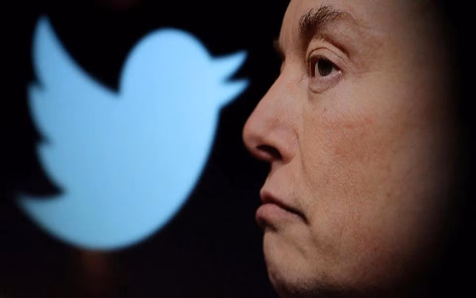 Tỷ phú Elon Musk đang đối mặt với rất nhiều thách thức tài chính sau khi sở hữu Twitter. (Ảnh: Reuters)