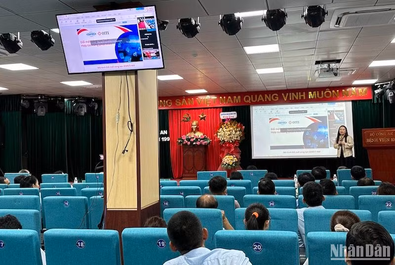 Hội thảo "Đổi mới sáng tạo trong lĩnh vực y tế" khai mạc sáng nay 17/4 tại Bệnh viện 199. (Ảnh ANH ĐÀO) Hội thảo "Đổi mới sáng tạo trong lĩnh vực y tế" khai mạc sáng nay 17/4 tại Bệnh viện 199. (Ảnh ANH ĐÀO)