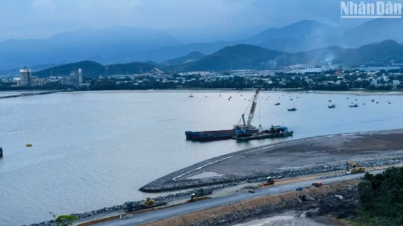 Đà Nẵng bắt đầu kêu gọi đầu tư hợp phần B-Dự án Cảng biển Liên Chiểu. (Ảnh: ANH ĐÀO)