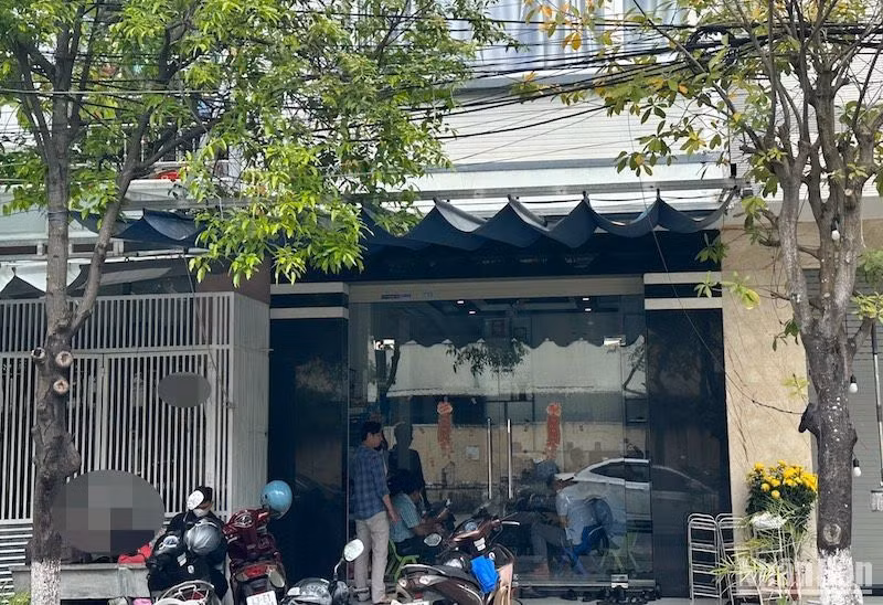 Cơ sở giáo dục đặc biệt nơi phụ huynh gửi con, hiện đã tháo bảng hiệu, địa chỉ. (Ảnh: ANH ĐÀO) Cơ sở giáo dục đặc biệt nơi phụ huynh gửi con, hiện đã tháo bảng hiệu, địa chỉ. (Ảnh: ANH ĐÀO)