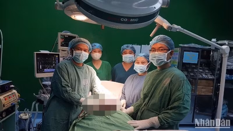 Bệnh viện Đà Nẵng không ngừng nâng cao chất lượng khám, chữa bệnh cho người dân khu vực miền trung, tây Nguyên. (Ảnh: ANH ĐÀO)