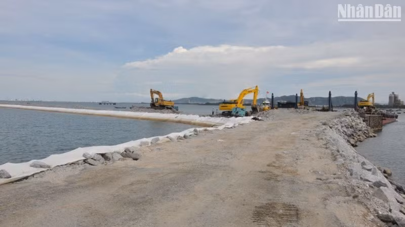 Dự án Cảng biển Liên Chiểu. (Ảnh: ANH ĐÀO) Dự án Cảng biển Liên Chiểu. (Ảnh: ANH ĐÀO)
