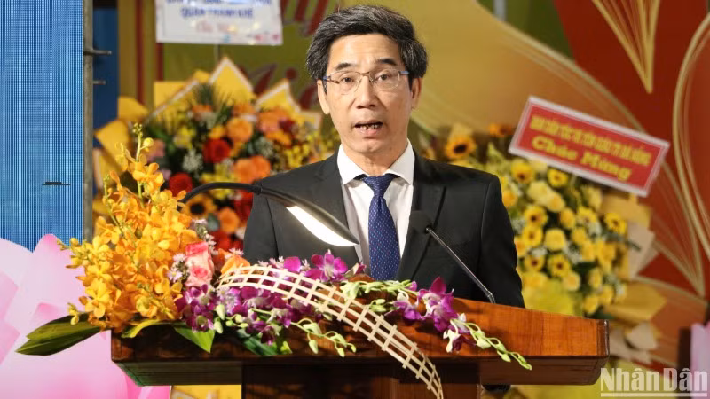 Phó Chủ tịch Ủy ban nhân dân thành phố Đà Nẵng Trần Chí Cường phát biểu khai mạc Lễ hội Quán Thế Âm Ngũ Hành Sơn năm 2025. (Ảnh: ANH ĐÀO)