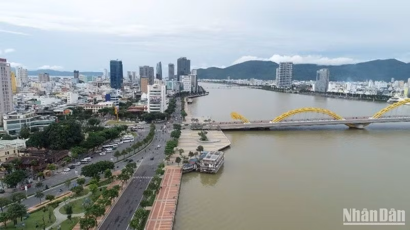 Một góc Đà Nẵng nhìn từ trên cao. Một góc Đà Nẵng nhìn từ trên cao.