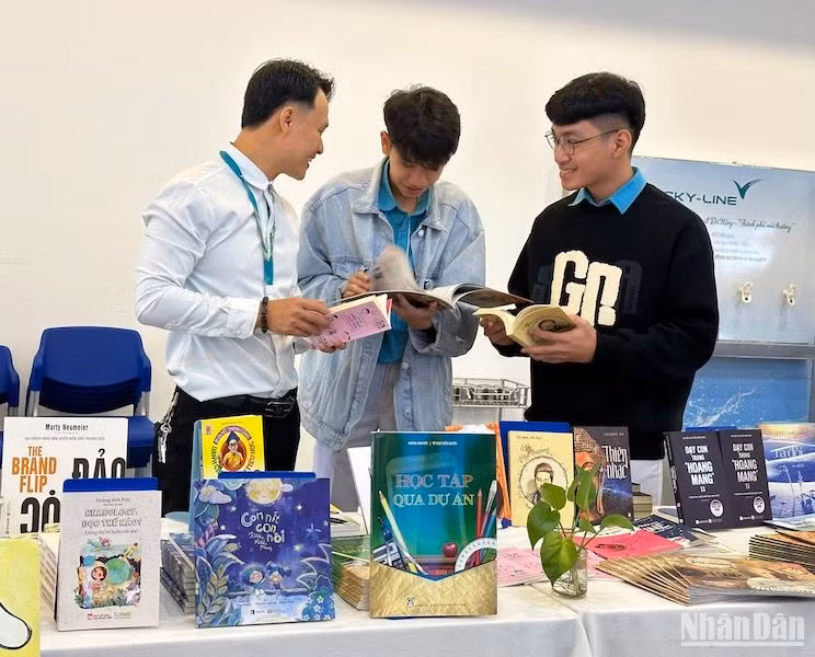 Mỗi cuốn sách của dự án đều mang lại những giá trị riêng biệt, với sự sẻ chia, lan tỏa (Ảnh: ANH ĐÀO) Mỗi cuốn sách của dự án đều mang lại những giá trị riêng biệt, với sự sẻ chia, lan tỏa (Ảnh: ANH ĐÀO)