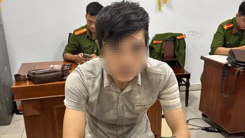 Đối tượng Nguyễn Thật tại cơ quan công an. (Ảnh: Công an cung cấp)