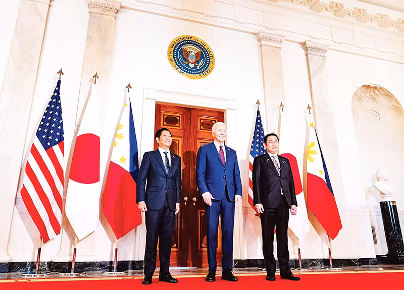 Ba nhà lãnh đạo Mỹ, Nhật Bản, Philippines có cuộc gặp tại Nhà Trắng.