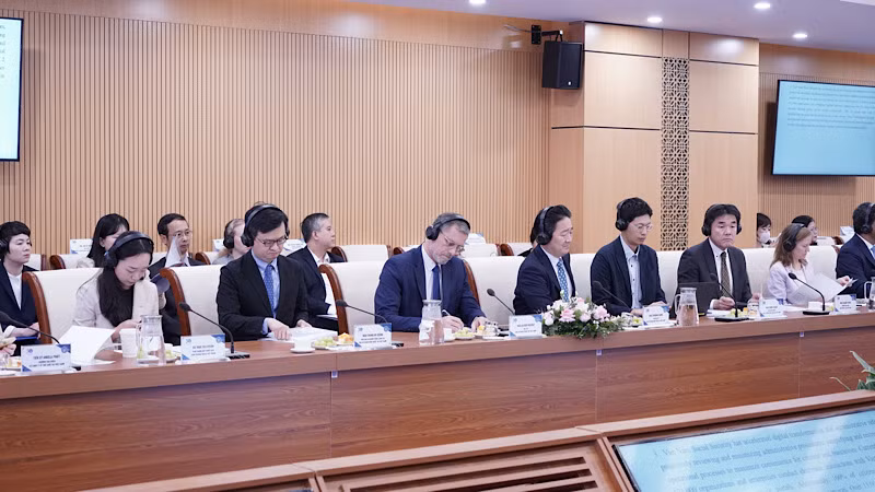 Đại diện các tổ chức quốc tế tham gia Hội thảo quốc tế nâng cao năng lực thực hiện chính sách bảo hiểm xã hội, bảo hiểm y tế trong giai đoạn mới.