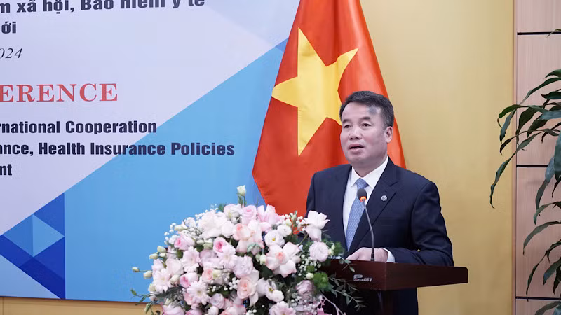 Tổng Giám đốc Bảo hiểm xã hội Việt Nam Nguyễn Thế Mạnh phát biểu tại Hội thảo. Tổng Giám đốc Bảo hiểm xã hội Việt Nam Nguyễn Thế Mạnh phát biểu tại Hội thảo.