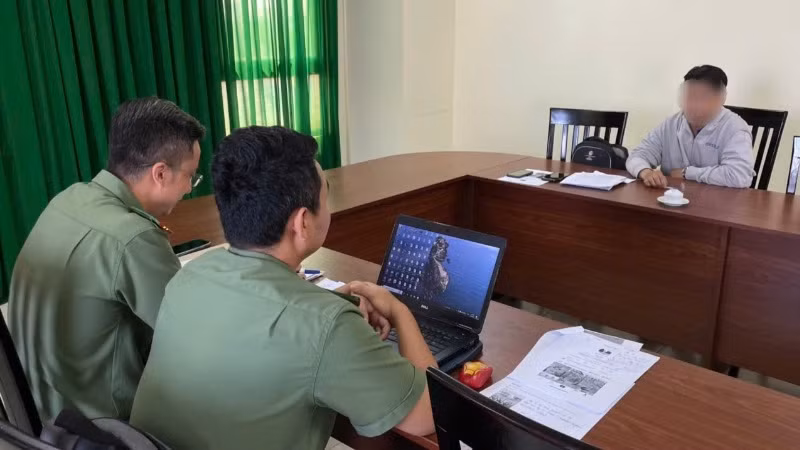 Cơ quan chức năng làm việc với P.V.N.T