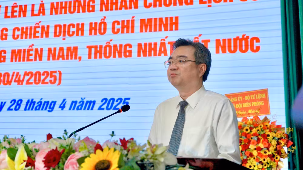 Đồng chí Nguyễn Thanh Nghị, Phó Bí thư Thường trực Thành ủy Thành phố Hồ Chí Minh phát biểu.