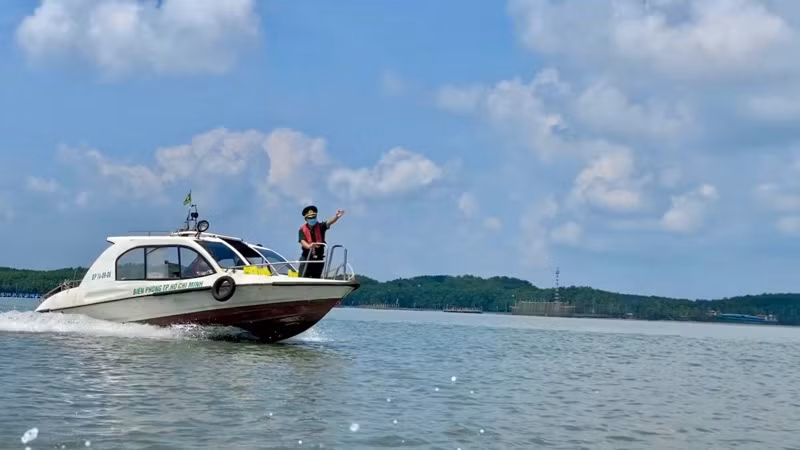 Lực lượng Biên phòng tuần tra trên vùng biển Cần Giờ.