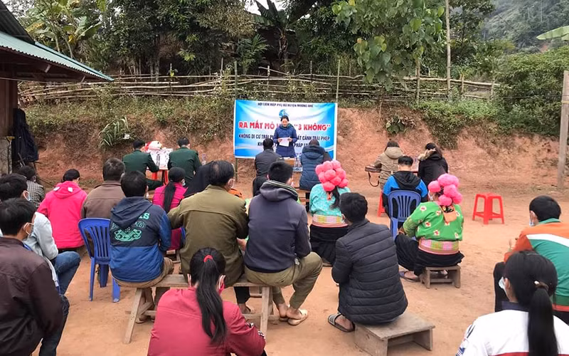Tuyên truyền pháp luật tới đồng bào dân tộc thiểu số tại huyện Mường Nhé (Điện Biên).