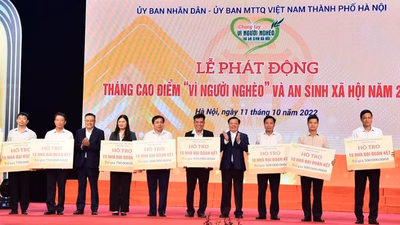 Lễ phát động tháng cao điểm “Vì người nghèo” và an sinh xã hội thành phố Hà Nội năm 2022. Lễ phát động tháng cao điểm “Vì người nghèo” và an sinh xã hội thành phố Hà Nội năm 2022.