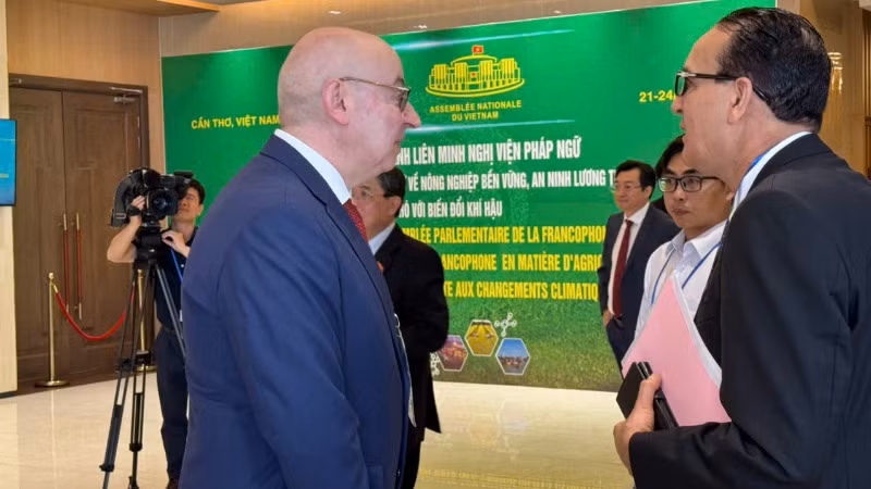 Đại biểu lãnh đạo nhiều Quốc hội/ nghị viện các nước dự Hội nghị lần này, diễn ra từ ngày 21 đến 24/1, do Quốc hội Việt Nam đăng cai tổ chức.