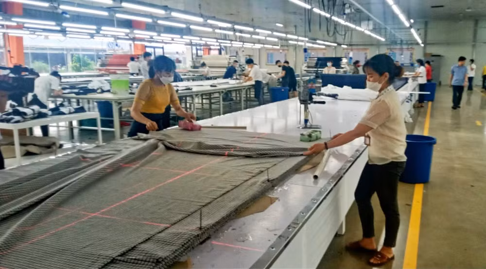 Ngành dệt may trên địa bàn phát triển mạnh.
