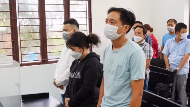 Các bị cáo tại phiên tòa.
