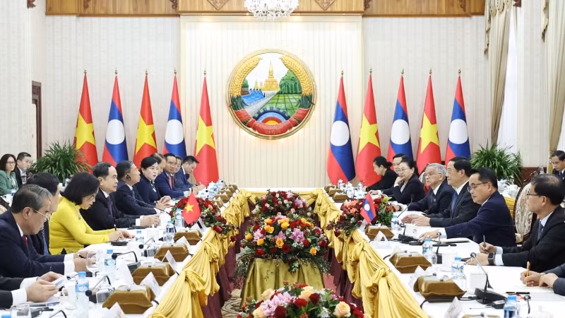 Chủ tịch Quốc hội Trần Thanh Mẫn hội kiến Thủ tướng Lào Sonexay Siphandone. (Ảnh: Thống Nhất/TTXVN) Chủ tịch Quốc hội Trần Thanh Mẫn hội kiến Thủ tướng Lào Sonexay Siphandone. (Ảnh: Thống Nhất/TTXVN)