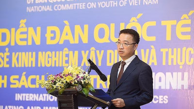 Bí thư Trung ương Đoàn, Phó Chủ nhiệm Thường trực Ủy ban quốc gia về thanh niên Việt Nam Nguyễn Tường Lâm chia sẻ ý kiến trong khuôn khổ Diễn đàn. Bí thư Trung ương Đoàn, Phó Chủ nhiệm Thường trực Ủy ban quốc gia về thanh niên Việt Nam Nguyễn Tường Lâm chia sẻ ý kiến trong khuôn khổ Diễn đàn.