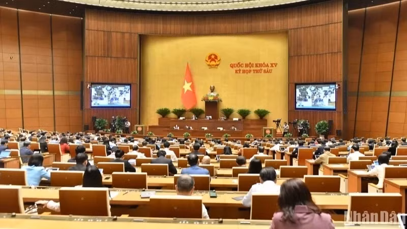 Quang cảnh một phiên thảo luận ở hội trường tại Kỳ họp thứ 6, Quốc hội khóa XV. (Ảnh minh họa: DUY LINH)