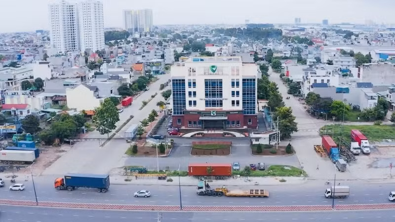 Một góc thành phố Dĩ An. Một góc thành phố Dĩ An.