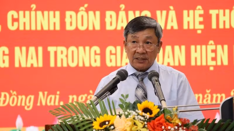Đồng chí Hồ Thanh Sơn, Phó Bí thư Thường trực Tỉnh ủy Đồng Nai phát biểu tại Hội thảo.