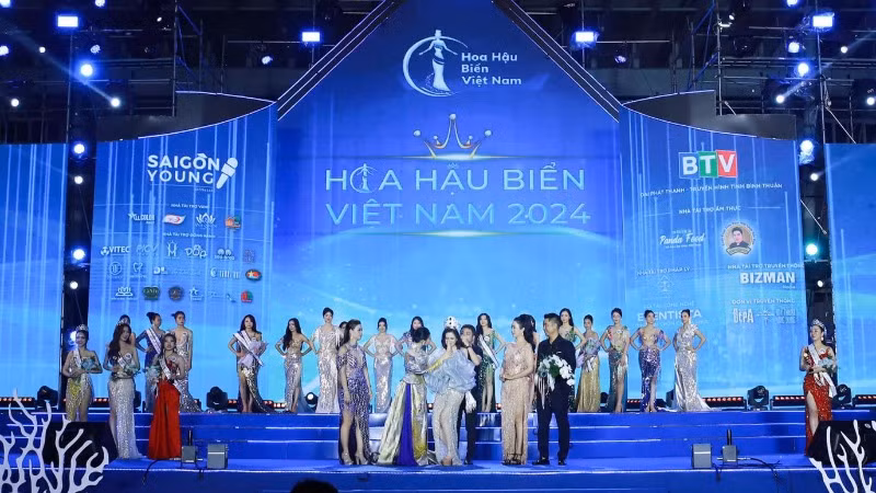 Lễ đăng quang Hoa hậu Biển Việt Nam 2024 tại Bình Thuận cùng đơn vị tổ chức Hoa hậu Doanh nhân du lịch Thế giới thực hiện.