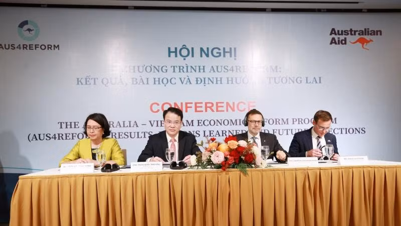 Các đại biểu dự Hội nghị.